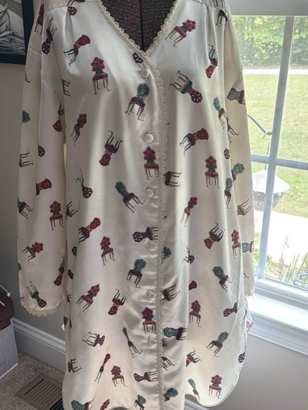 Ivory Long-Sleeve Button-Front Nightdress with Red & Teal Chair Motif